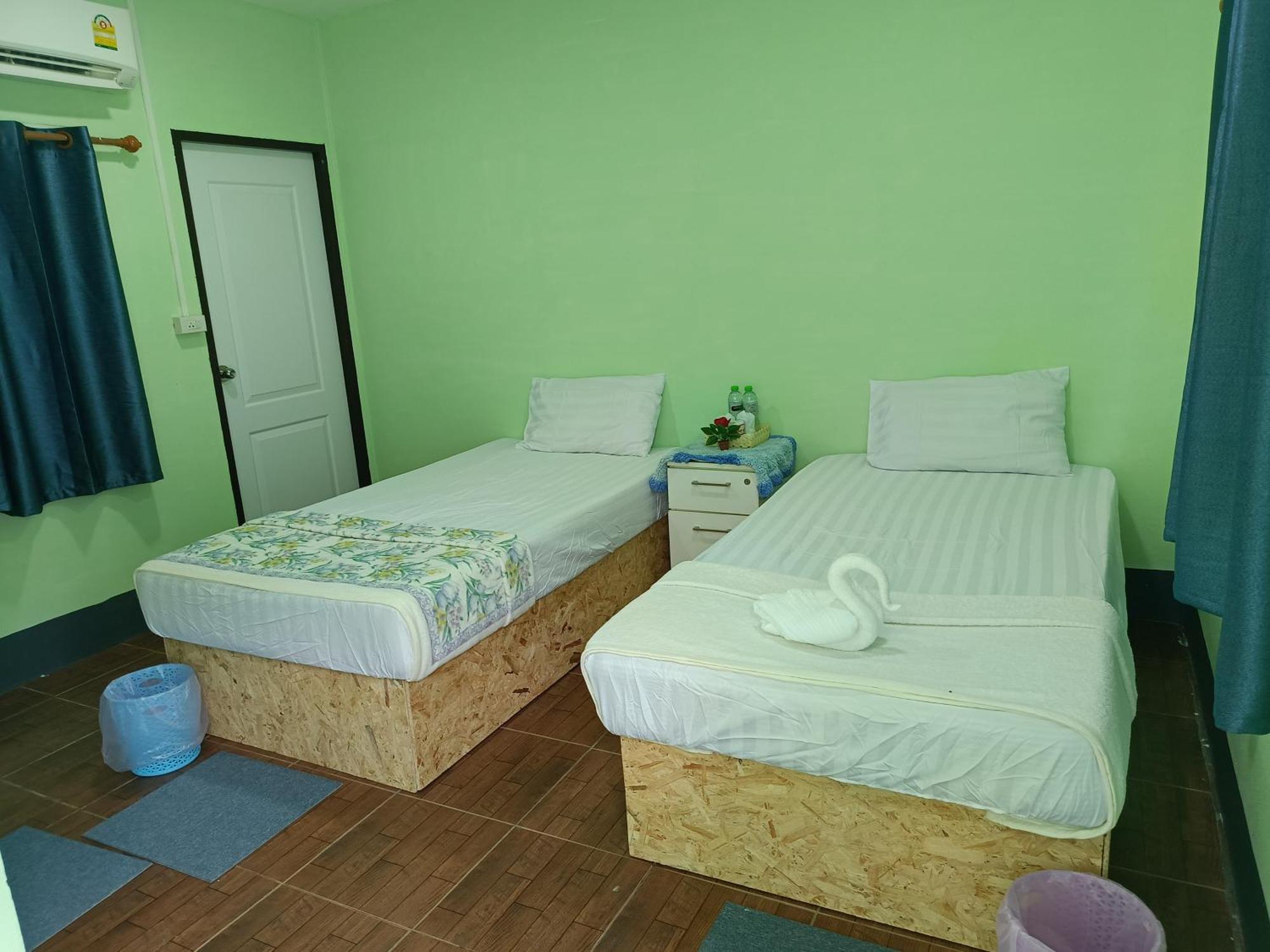 Bussaracum Resort Kanchanaburi Extérieur photo