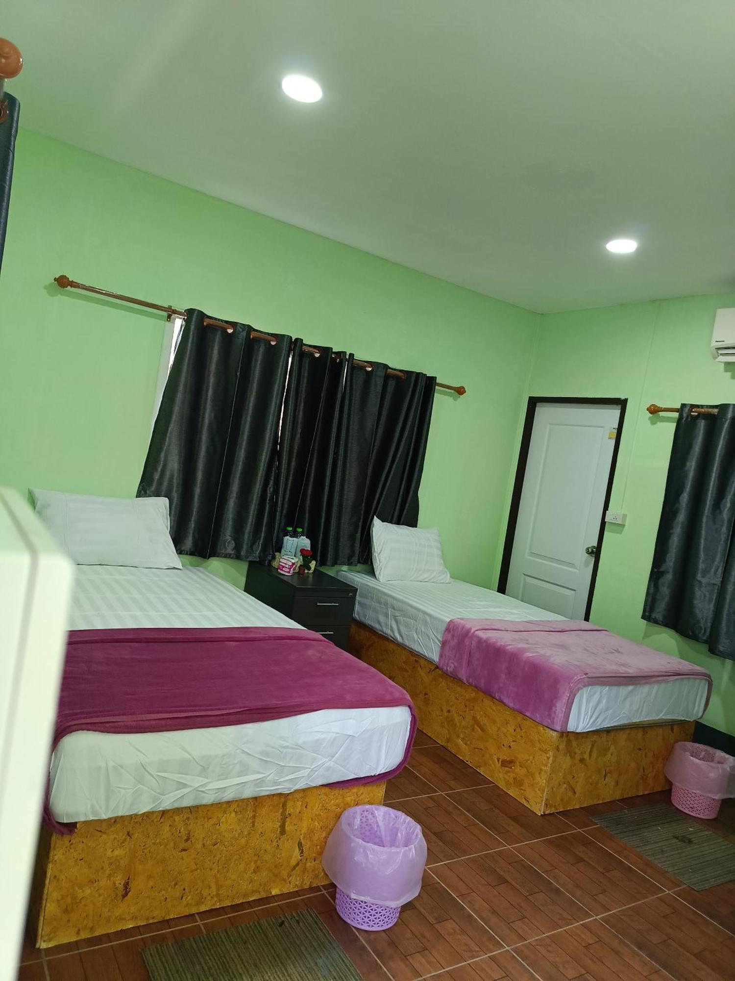 Bussaracum Resort Kanchanaburi Extérieur photo