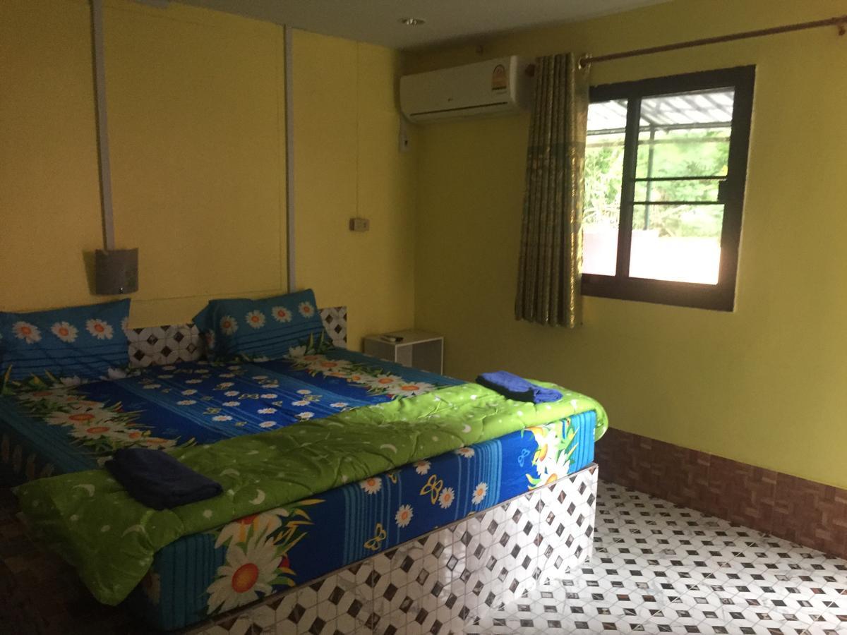 Bussaracum Resort Kanchanaburi Extérieur photo